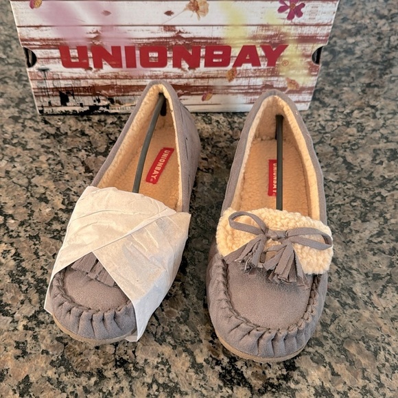 Unionbay Yum tassel moccasin slipper NIB 7.5 - Picture 1 of 8